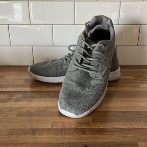 Men’s Cuater casual shoes. Size 10